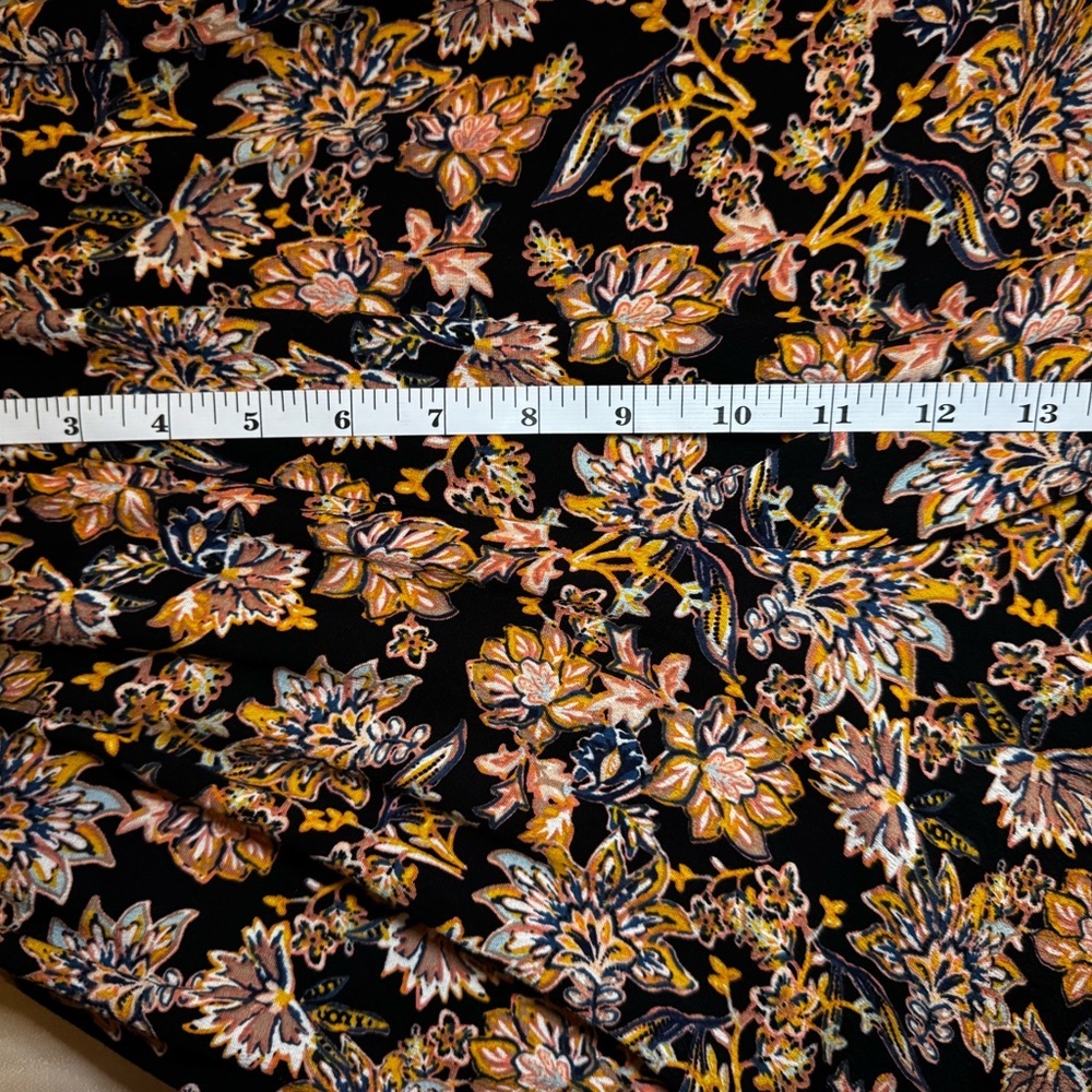 Evereve Black and Cream Floral Print Jumpsuit - Picture 6 of 7